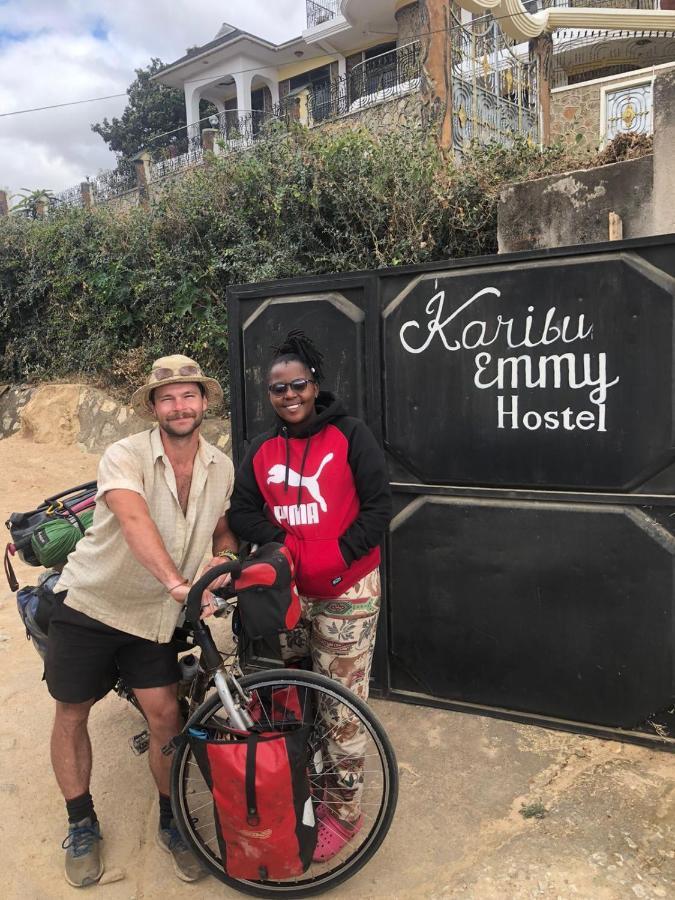 Emmy'S Backpackers Hostel Iringa Exteriör bild